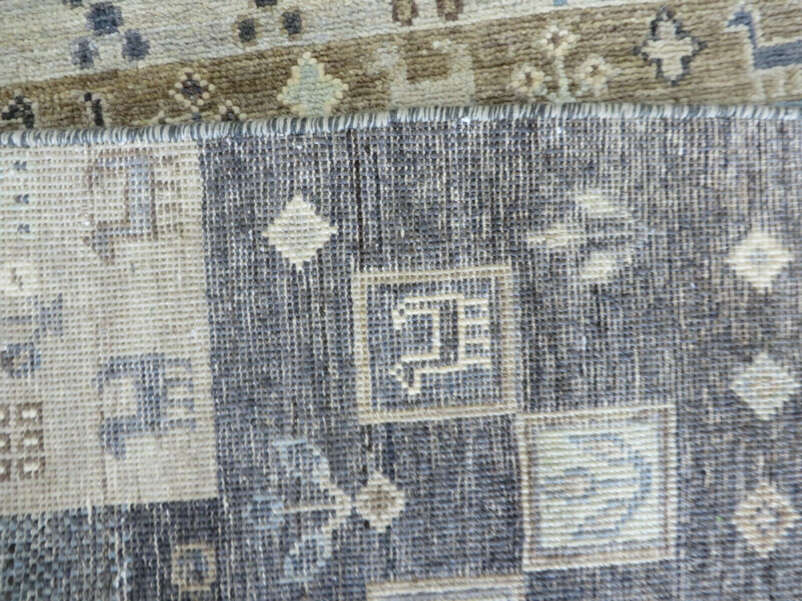 G11032J