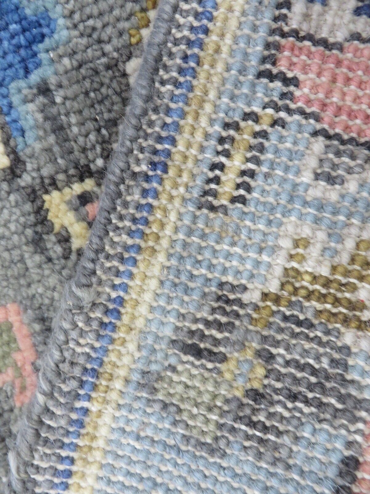 G13719J