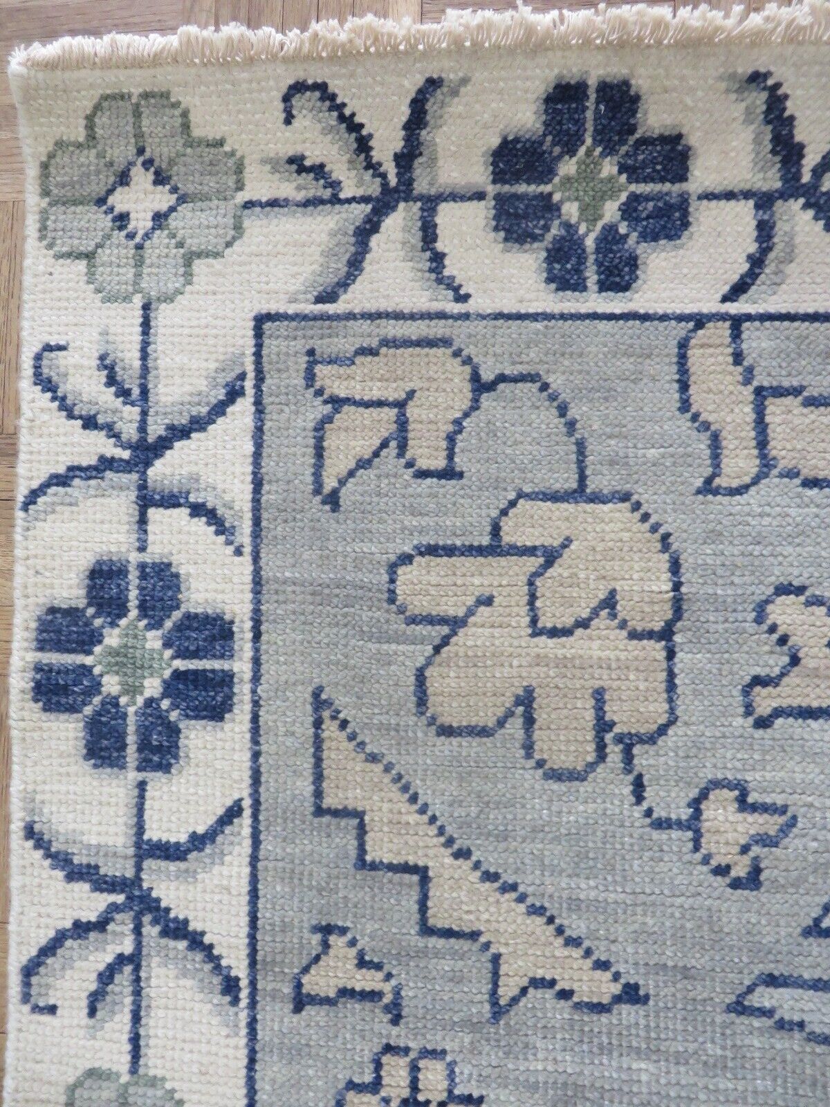 G15583F