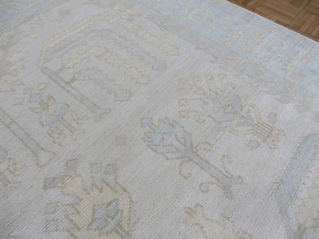 G15704F