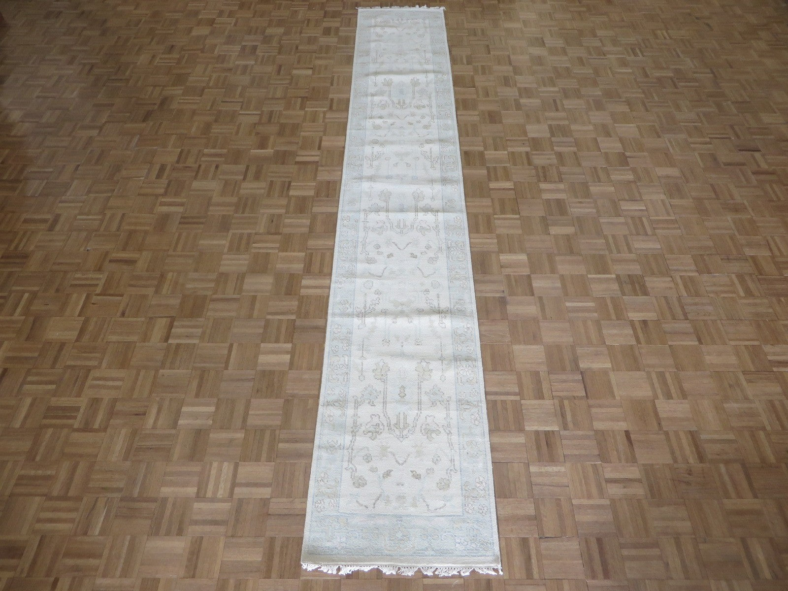 G16898