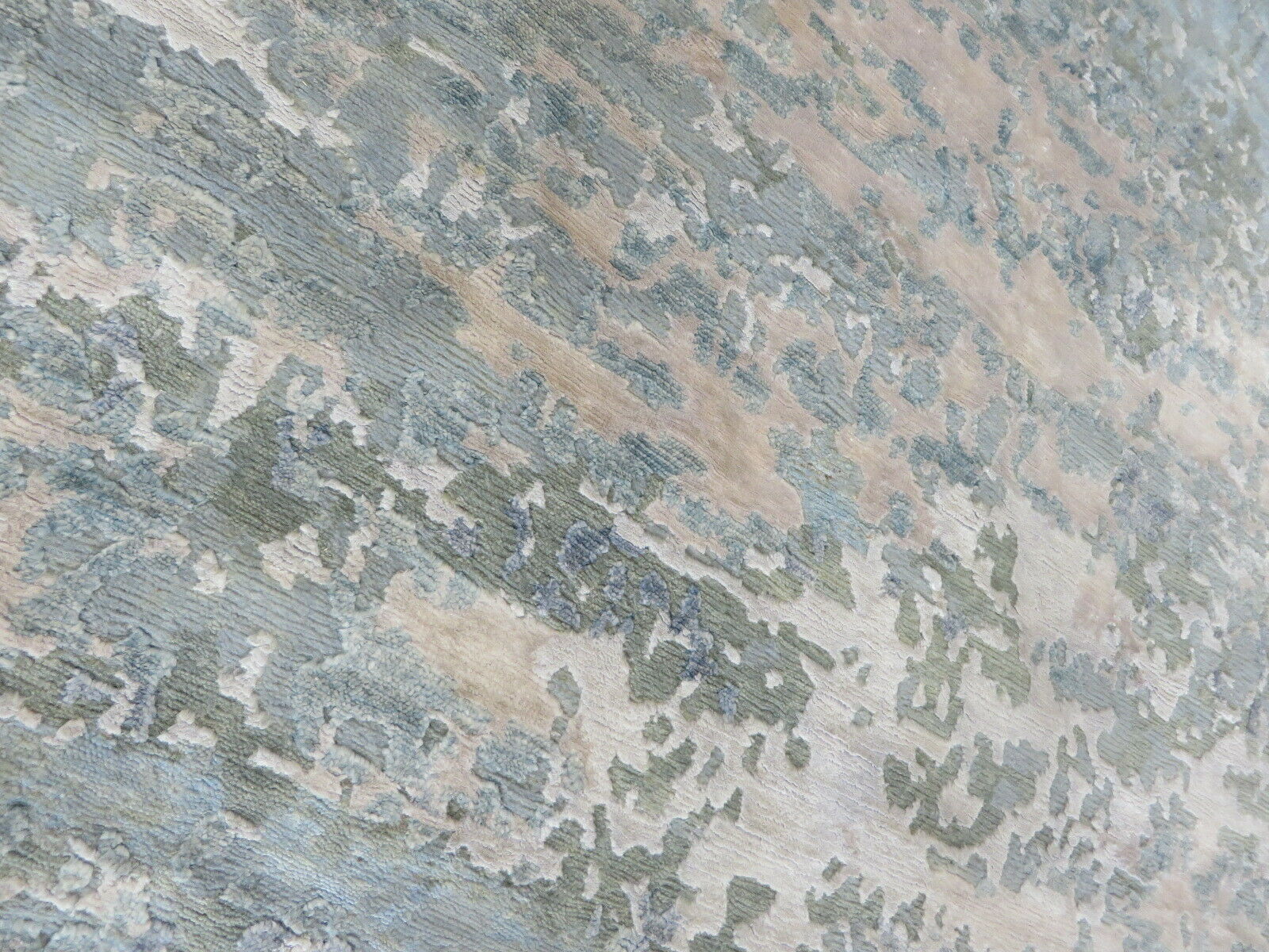 G8189D