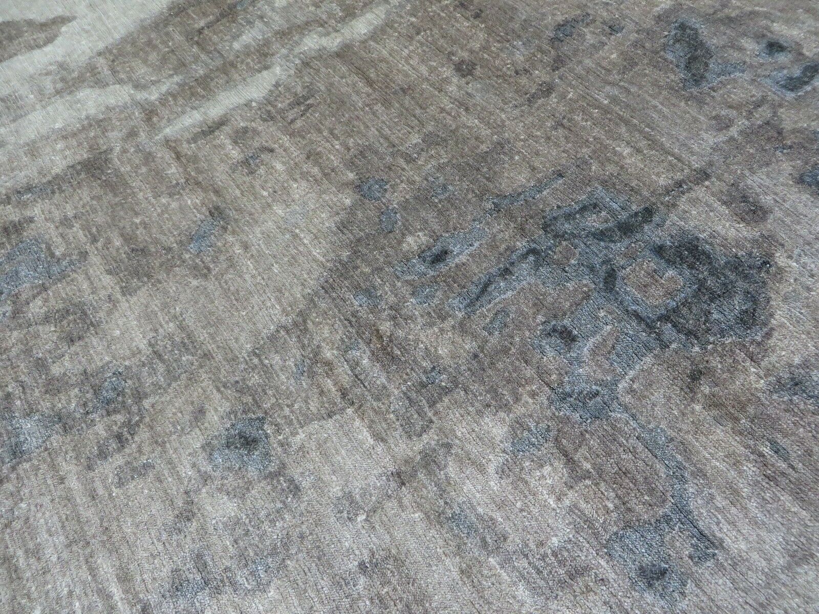 G8193D