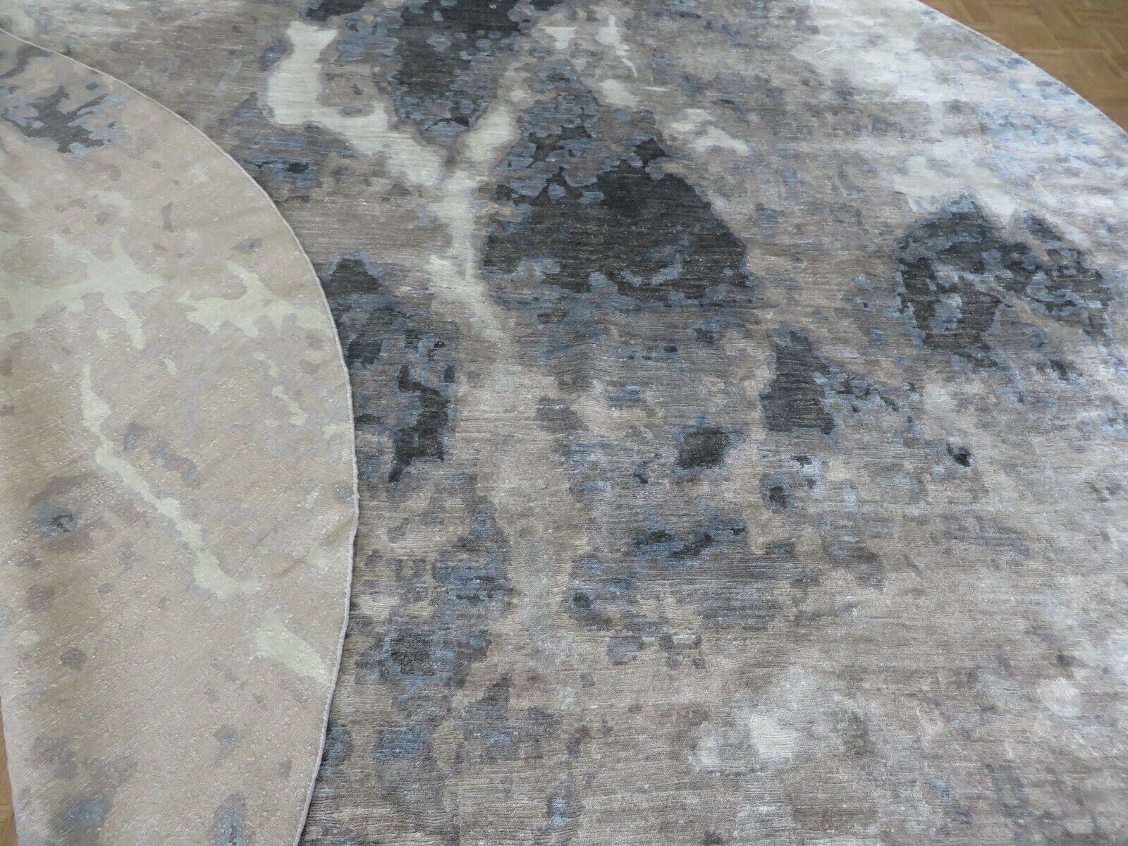 G8221J