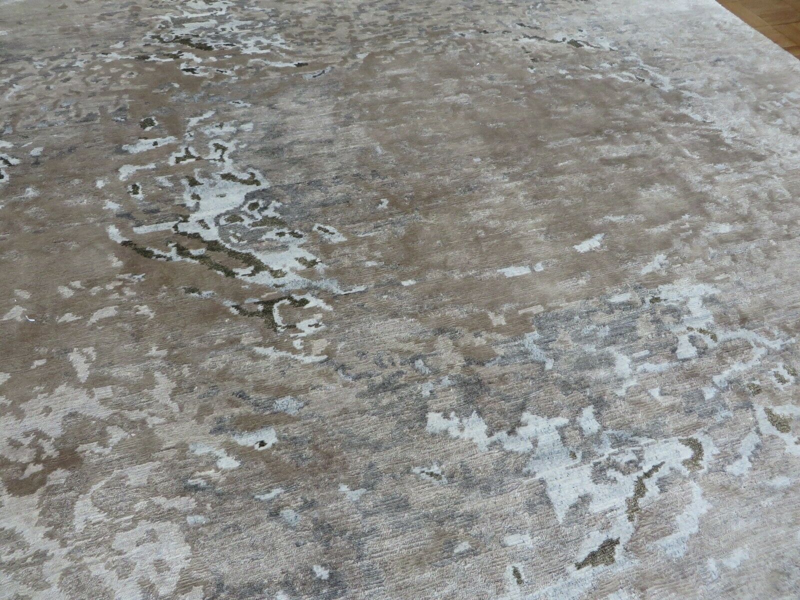 G8225D
