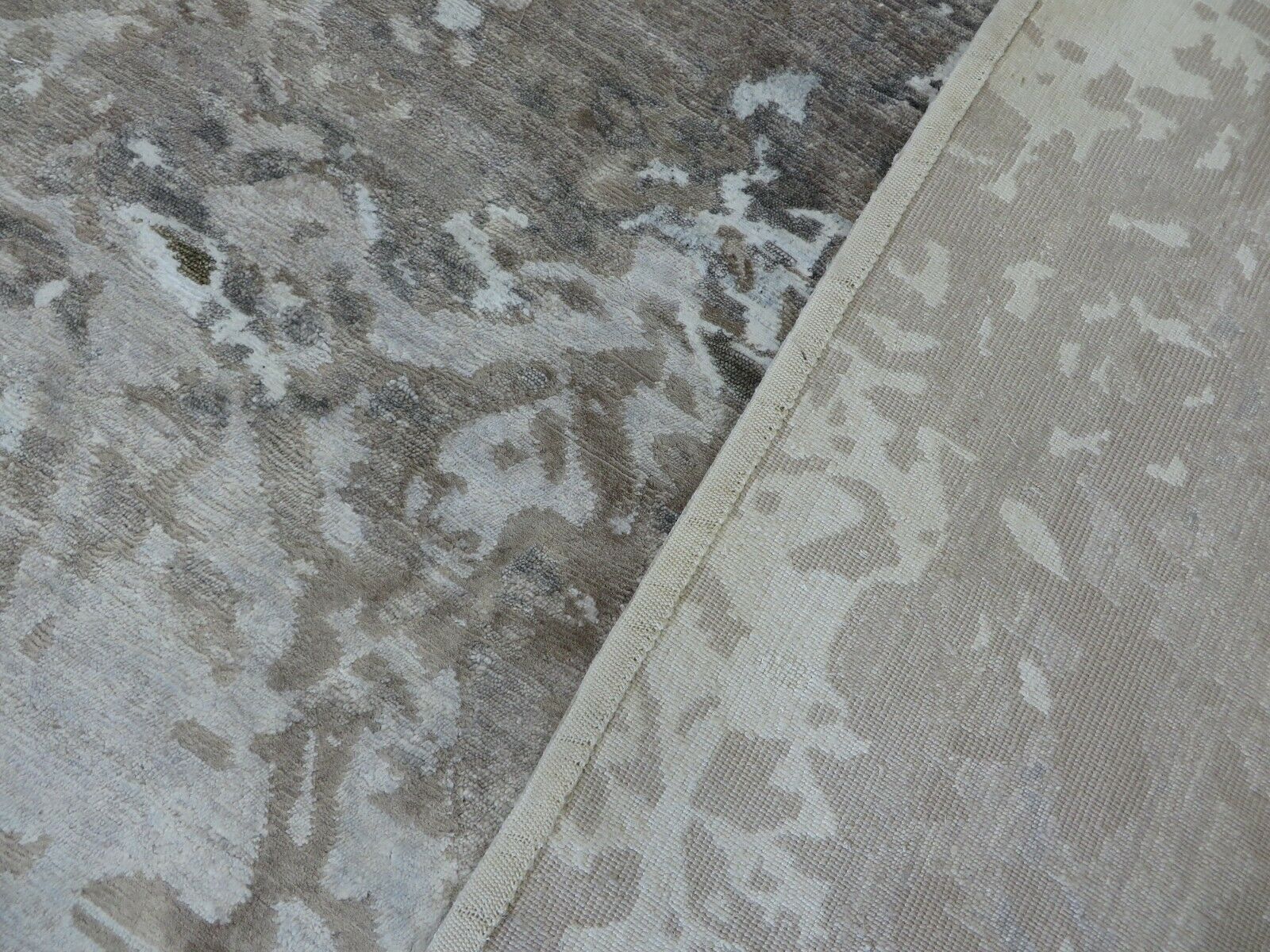 G8225J