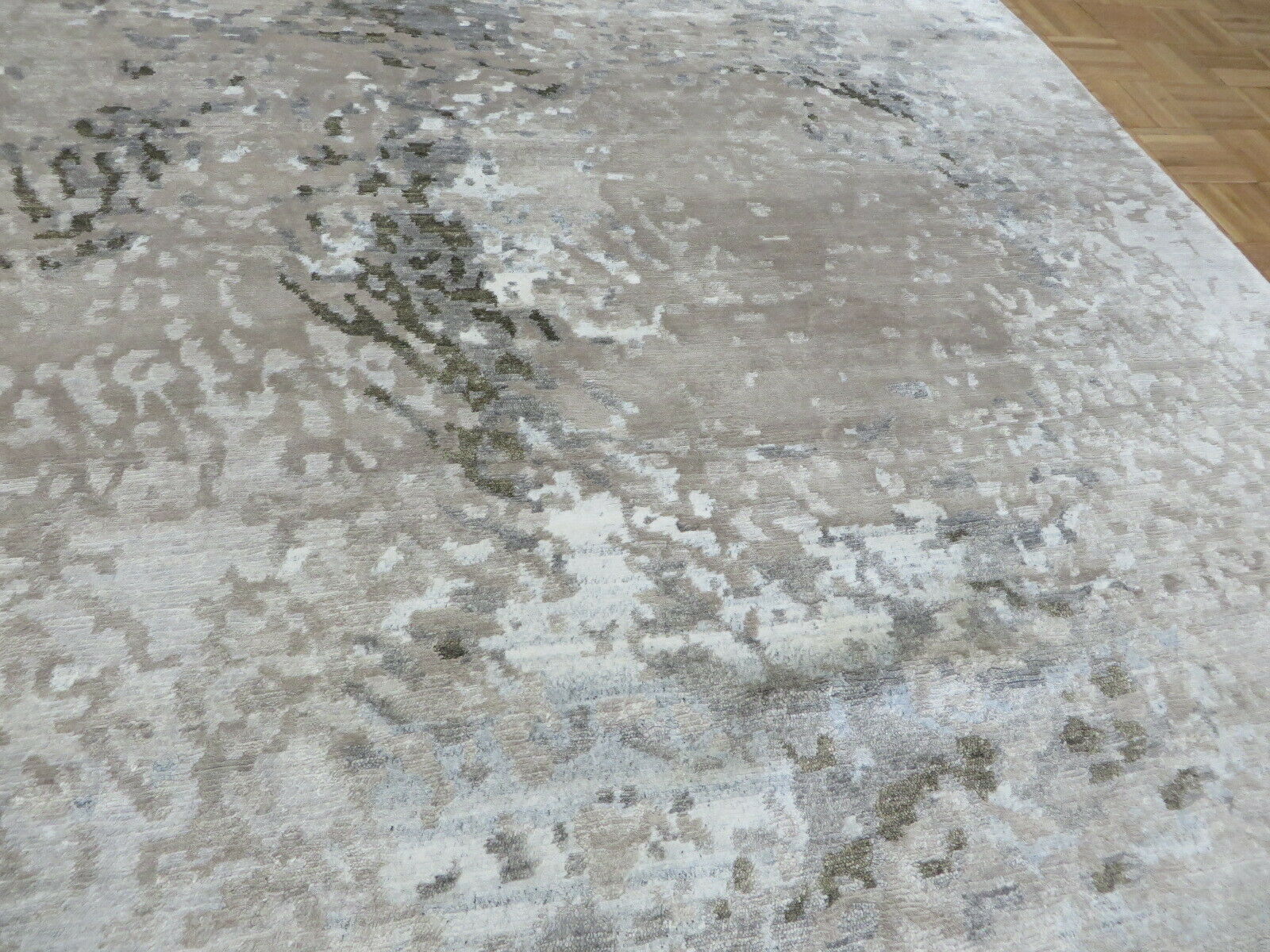 G8235C