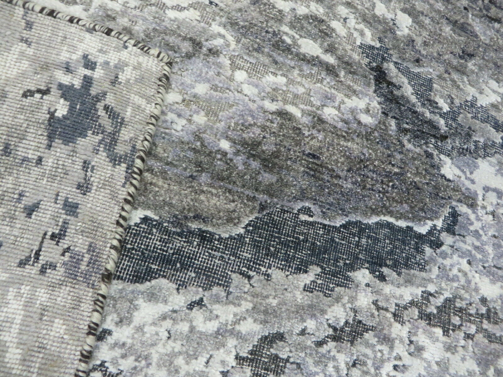 G8306J