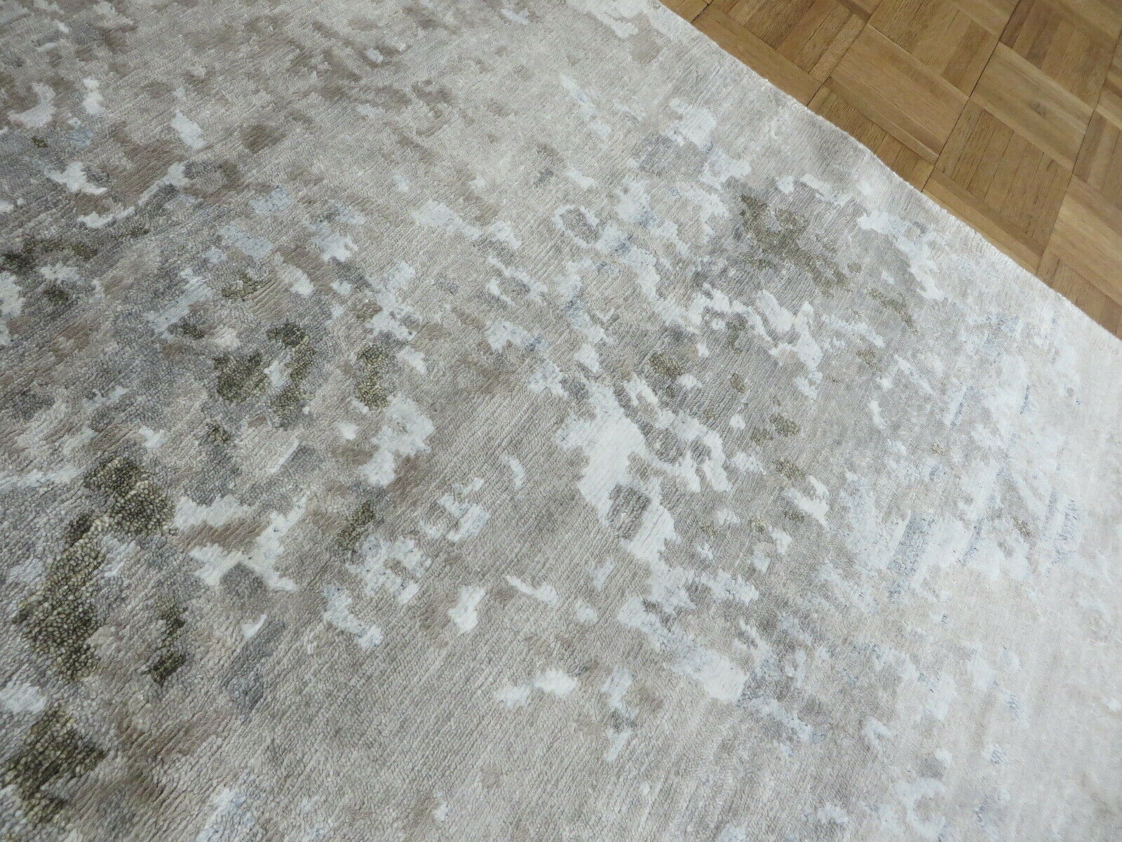 G8324E