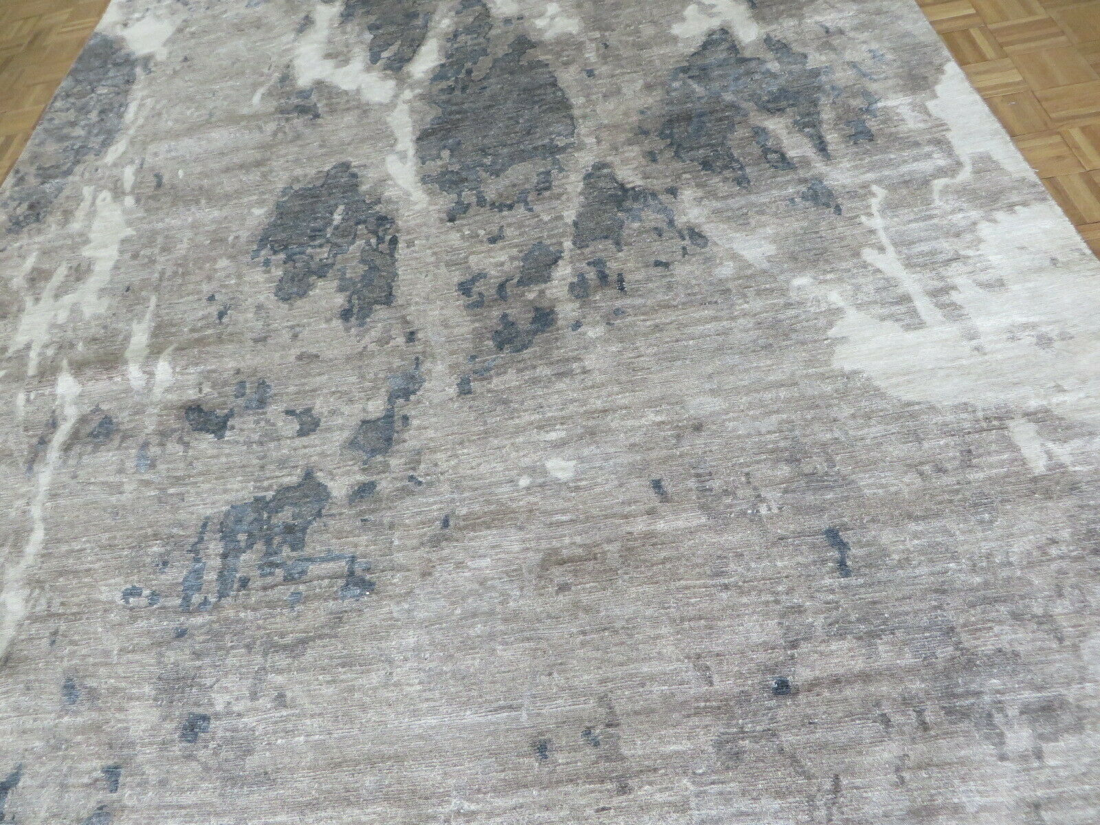 G9243B