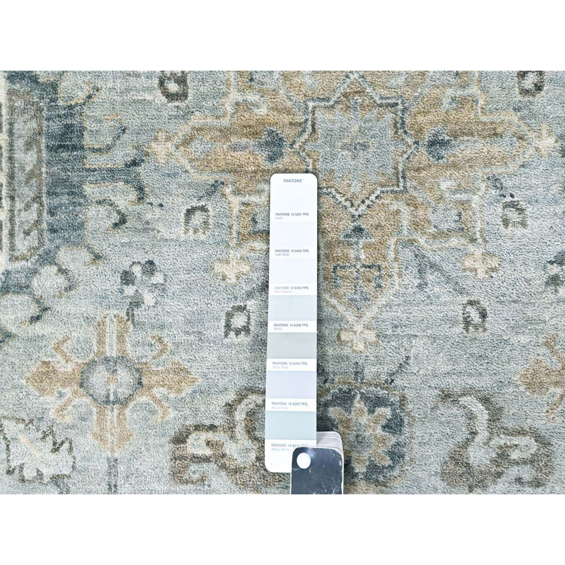 R10379%20008
