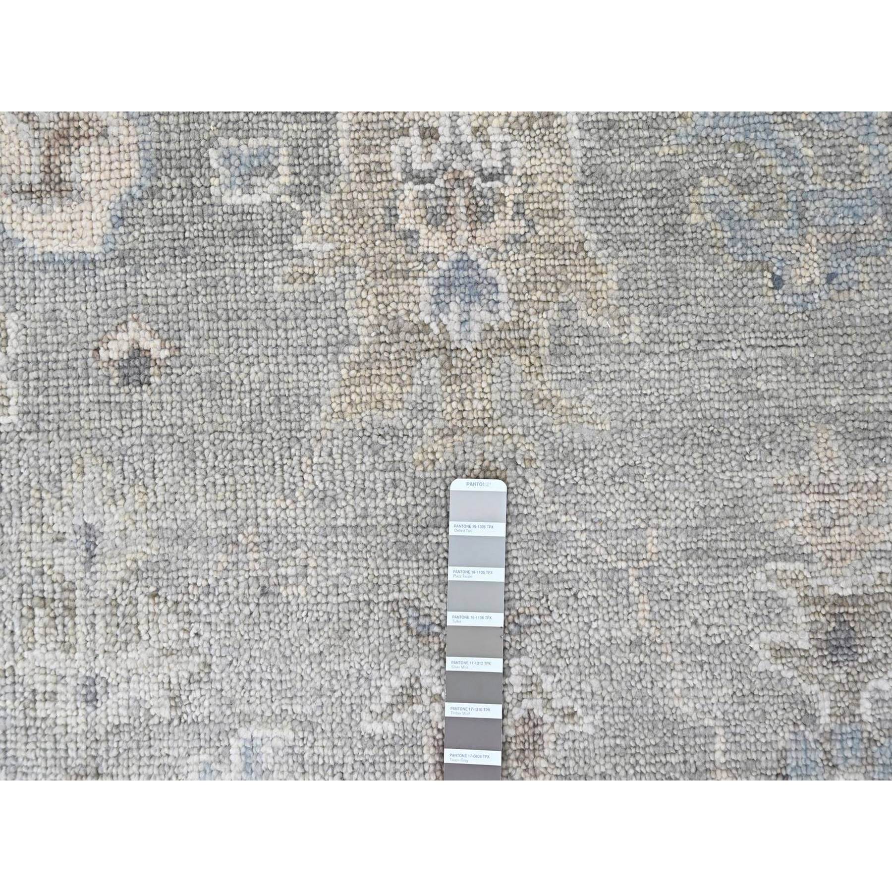 R10486%20008