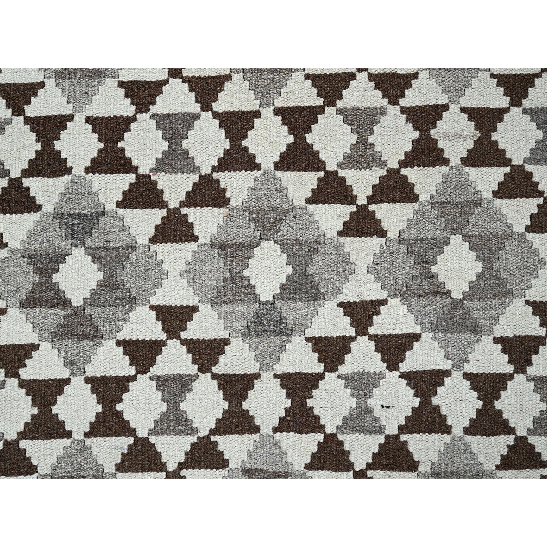 R1208%20002