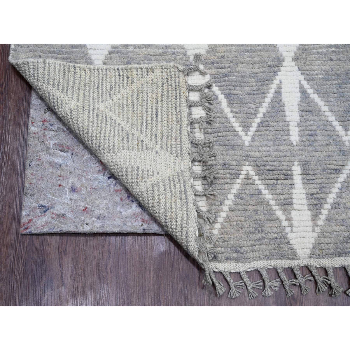 R20419%20005