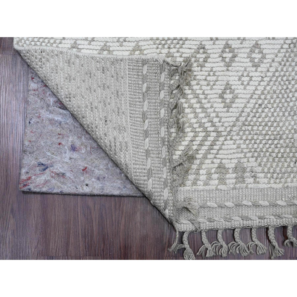 R20554%20002