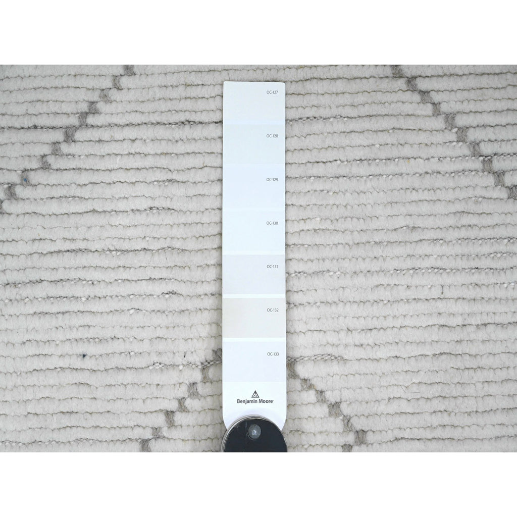 R20744%20003