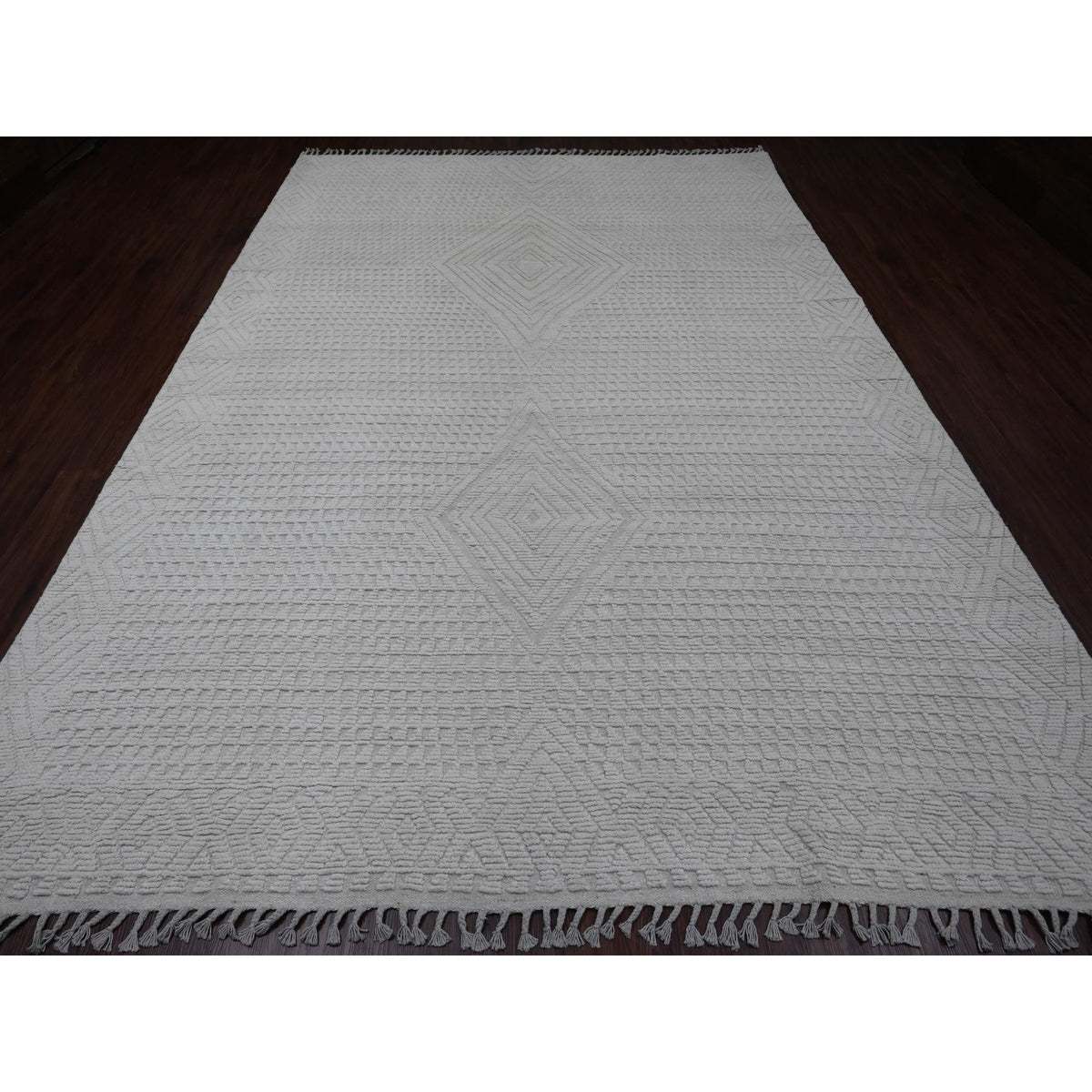 R20833%20003