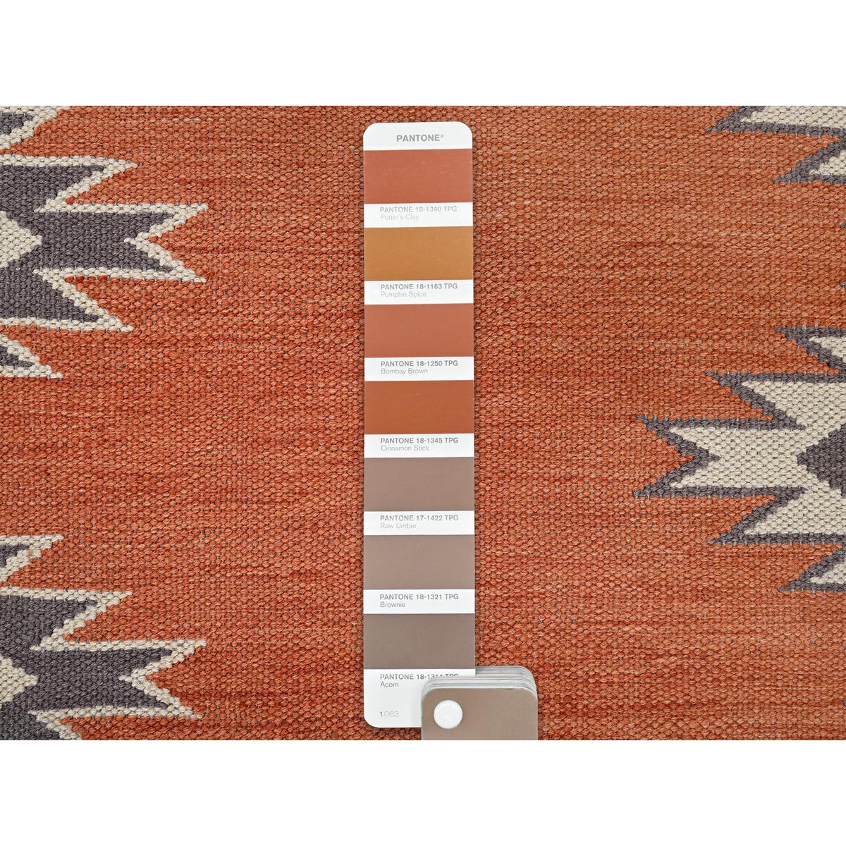R2267%20005