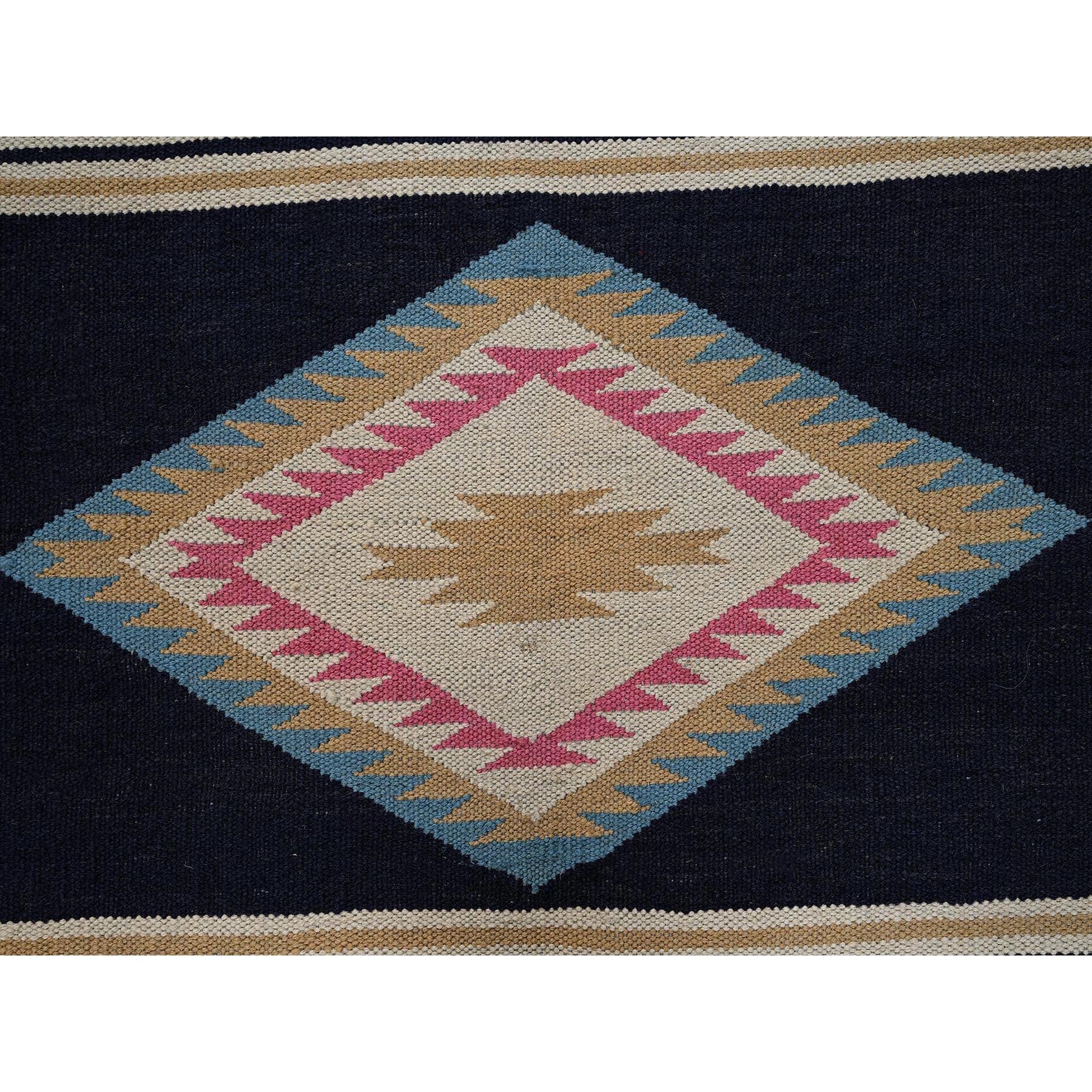 R2322%20004