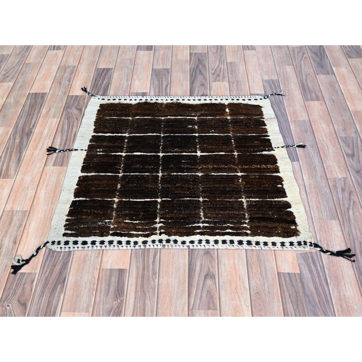 R245%20002