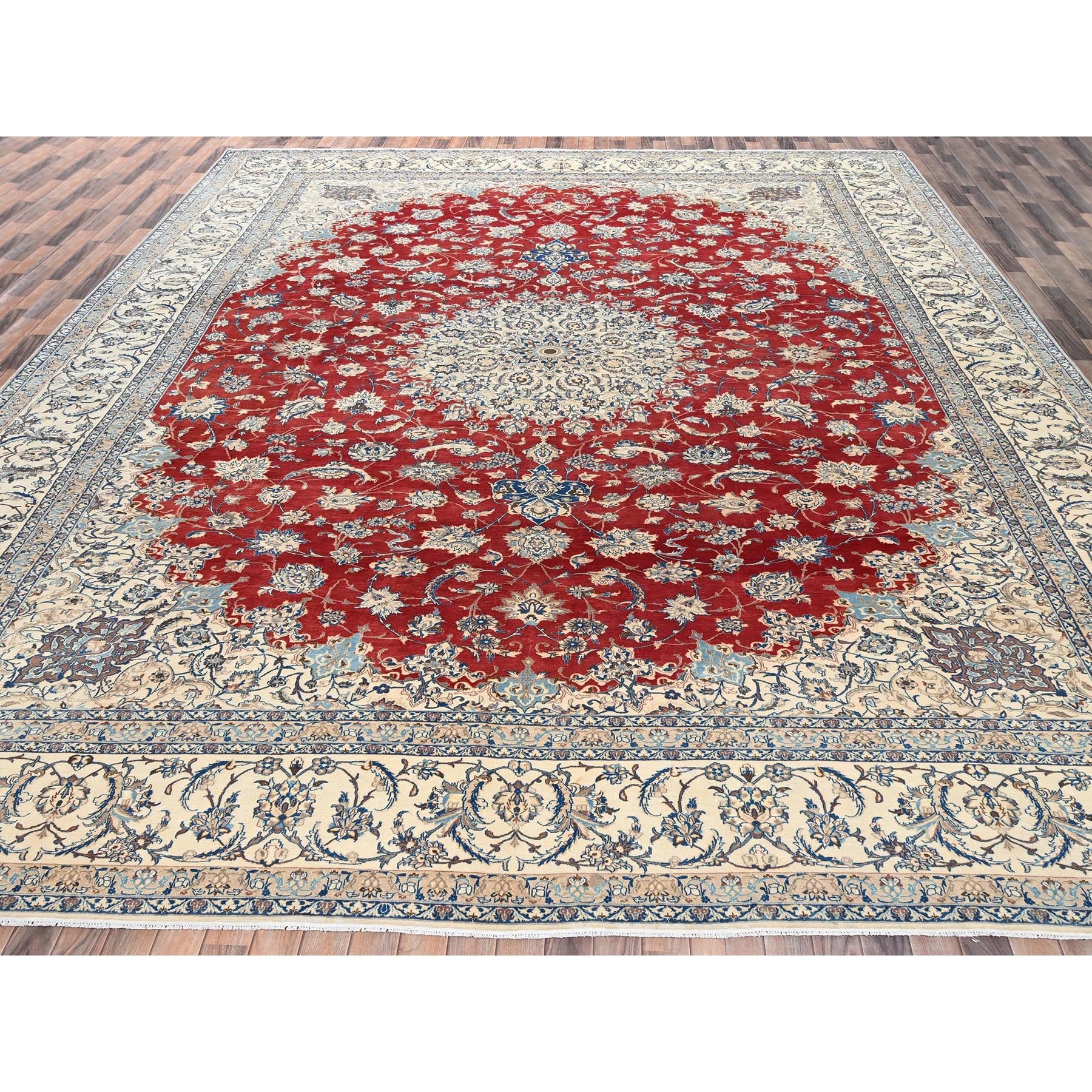 R2533%20002