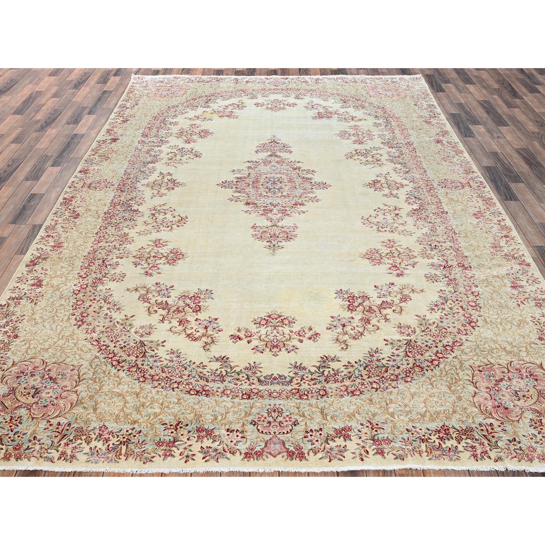 R2548%20002