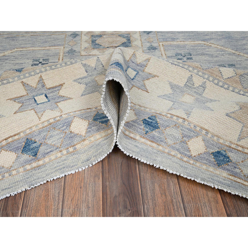 R2562%20006