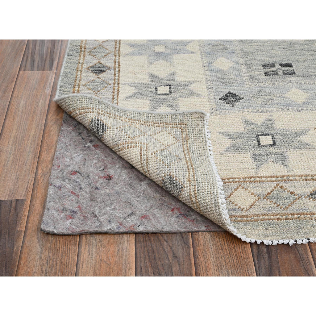 R2563%20005