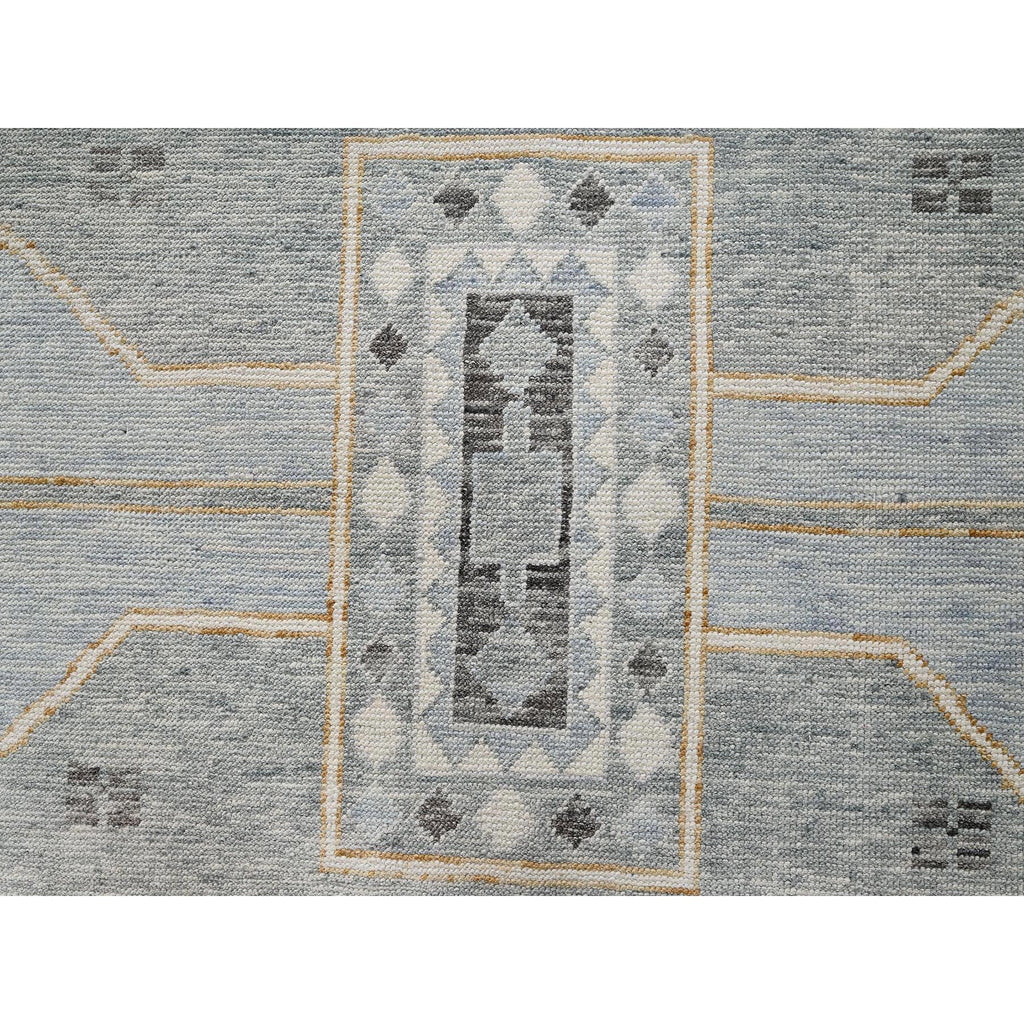 R2563%20009
