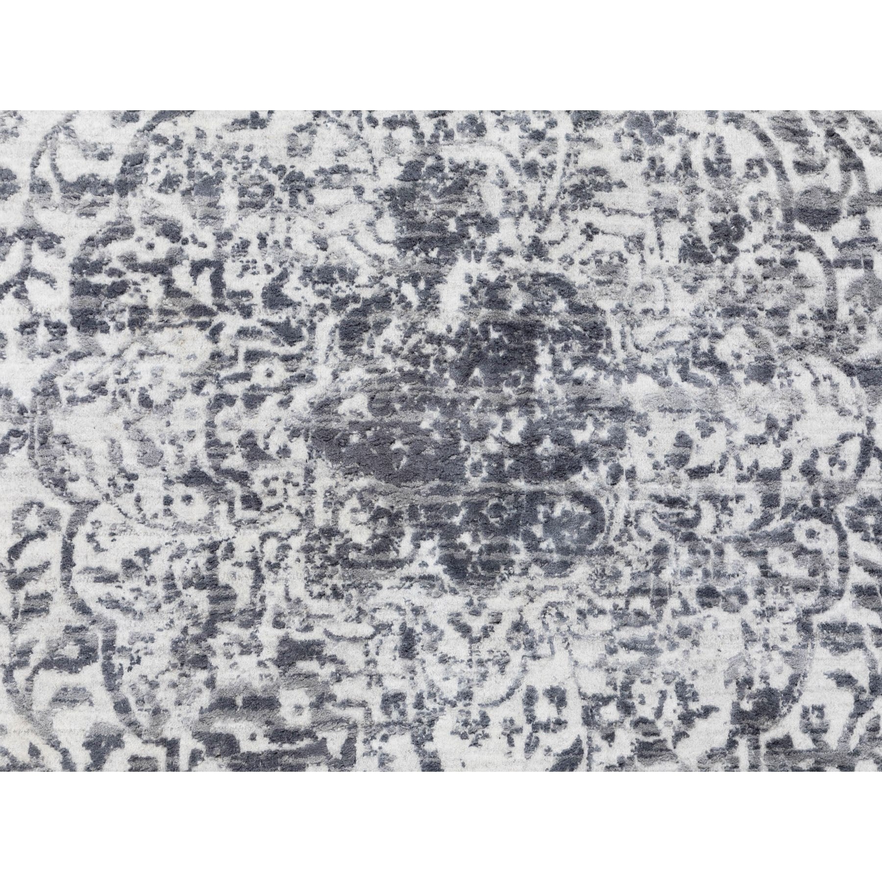 R58423%20009