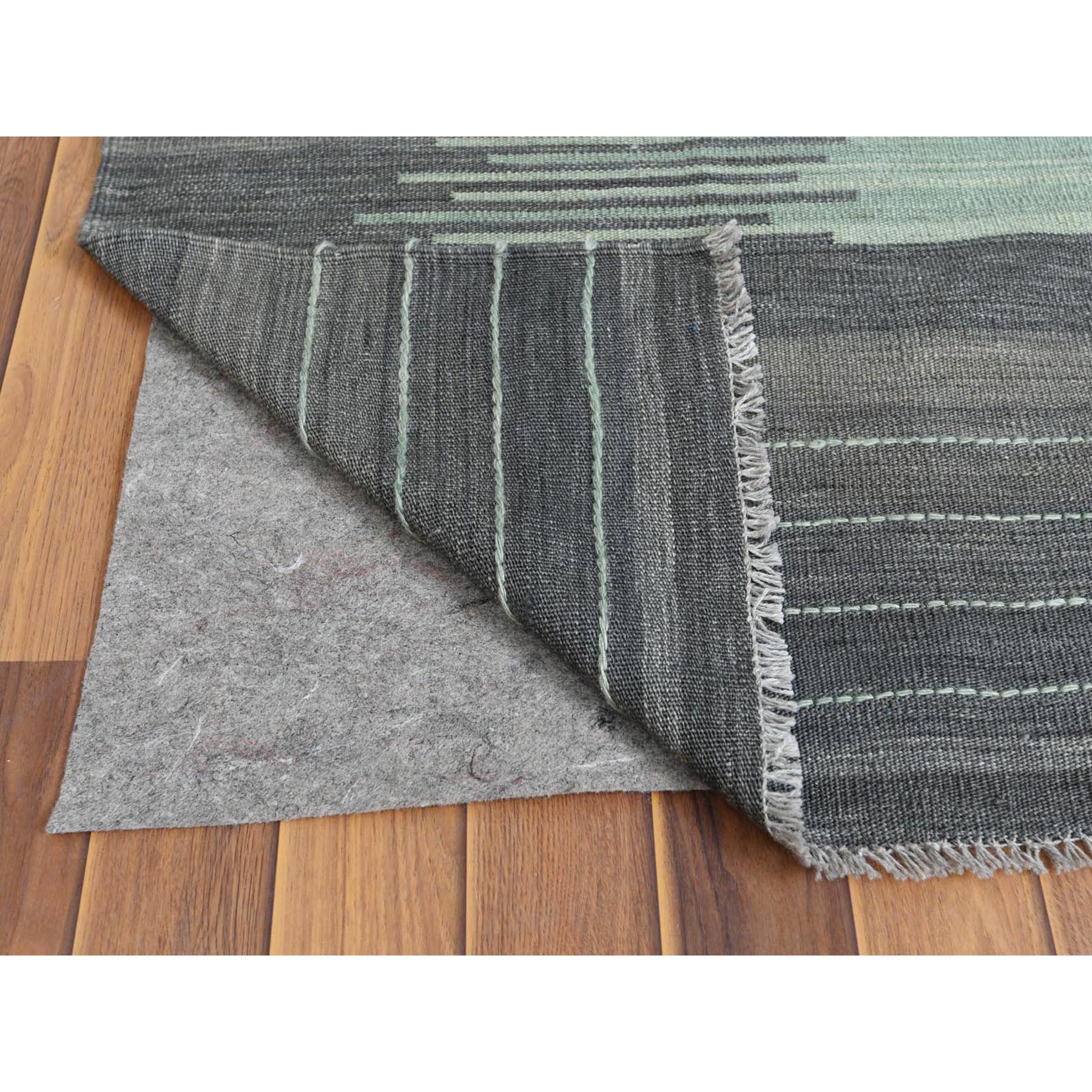 R60022%20003
