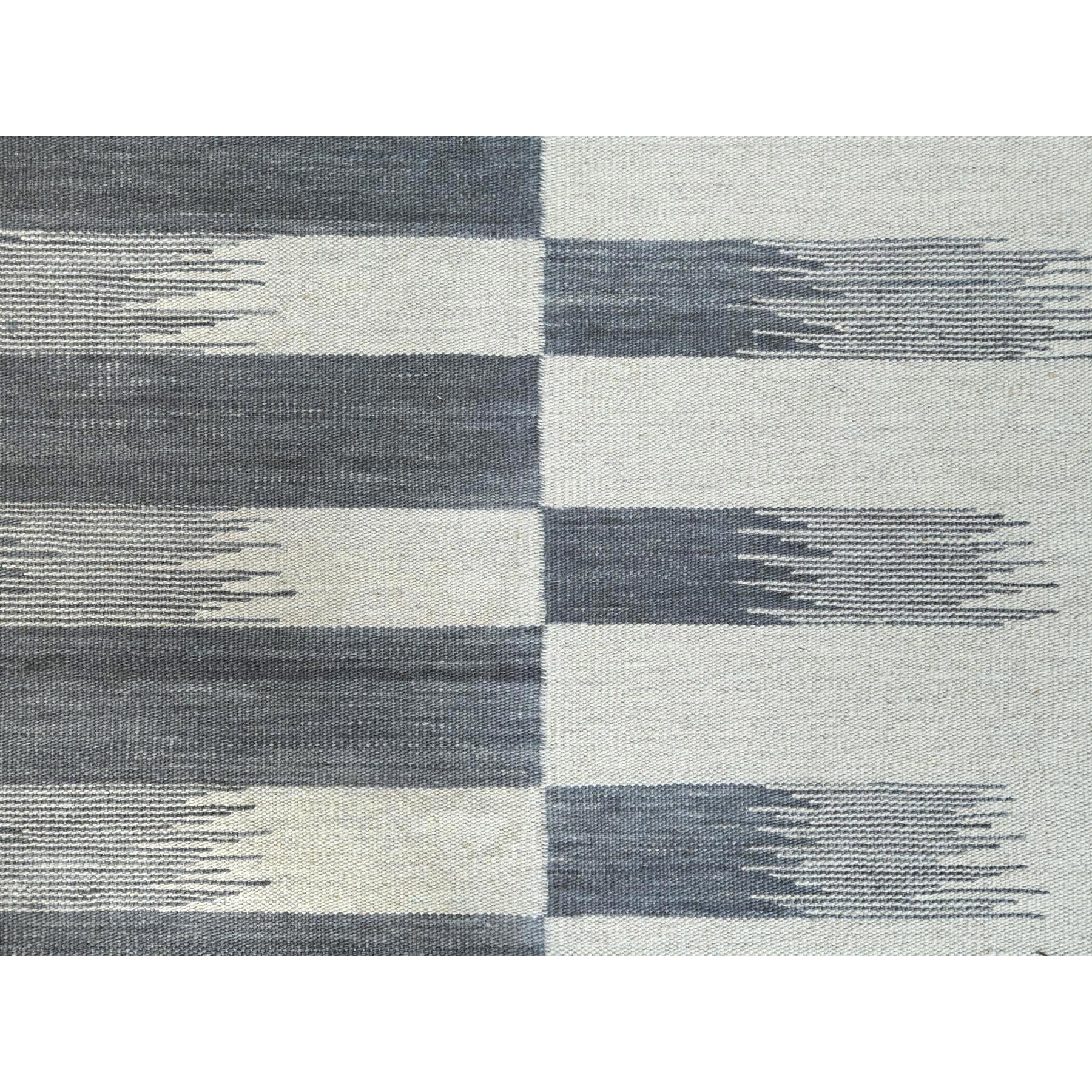 R60121%20002