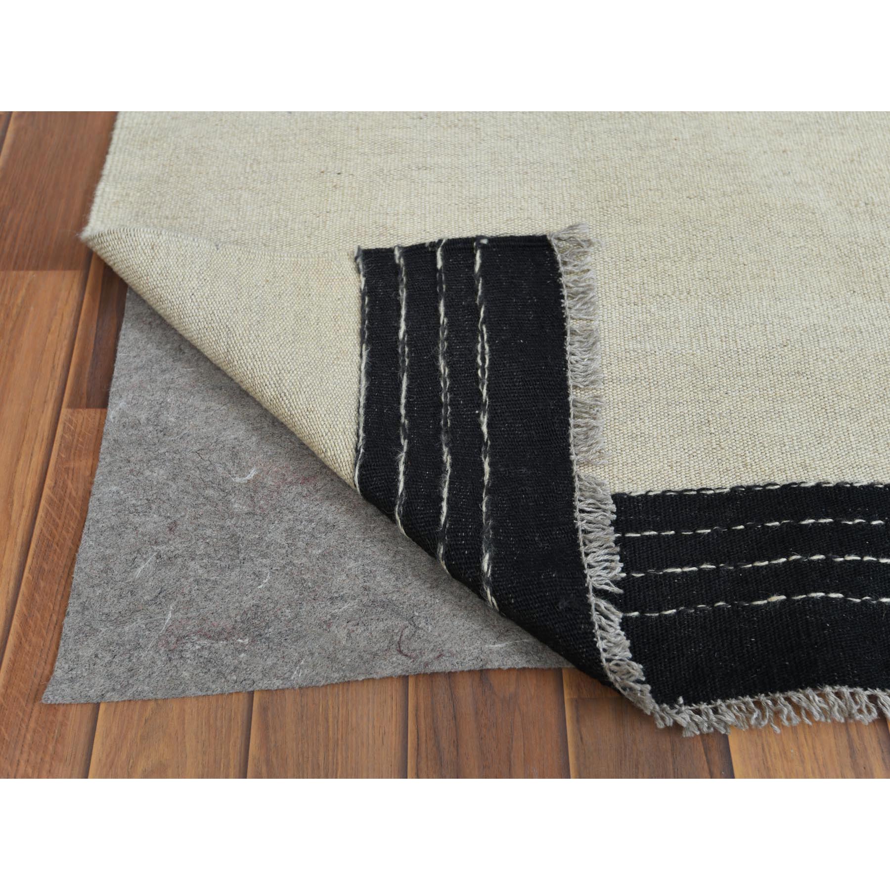 R60302%20003