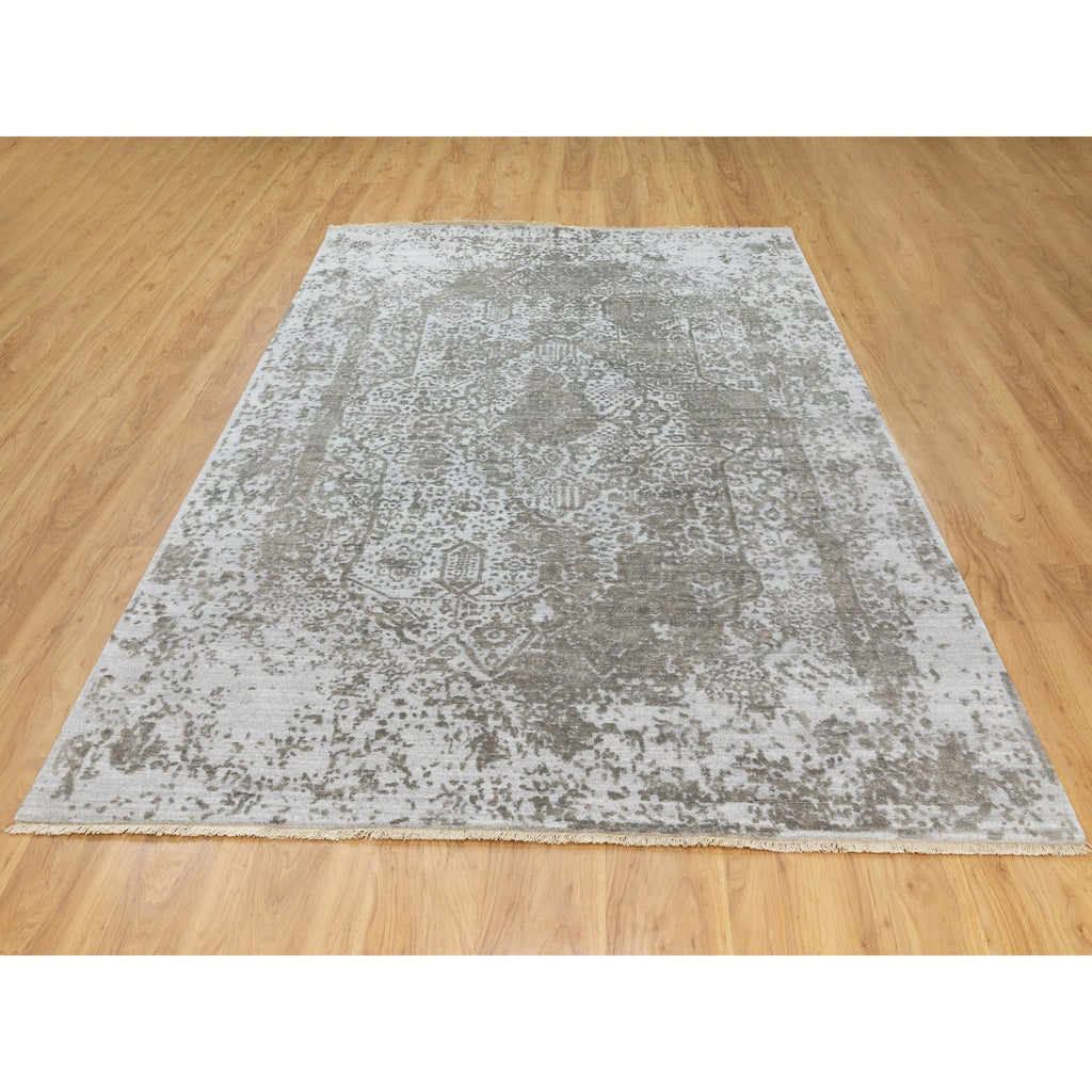 R62057%20003