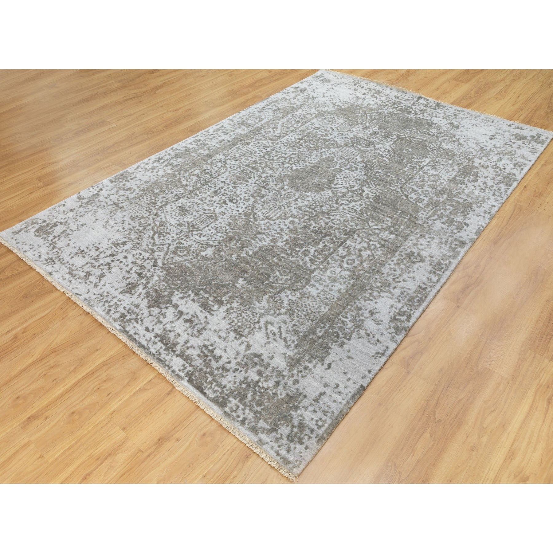 R62057%20004
