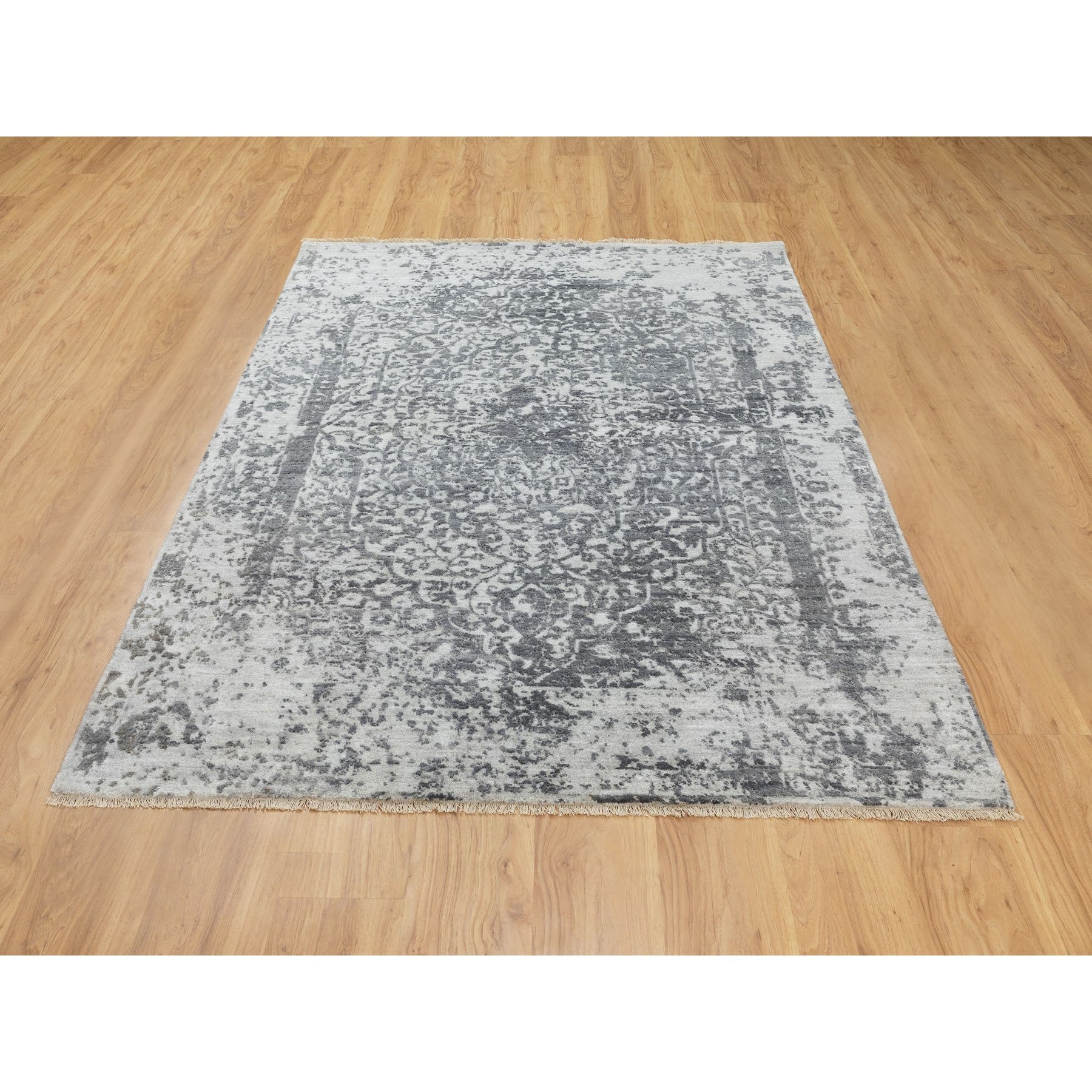 R62068%20002