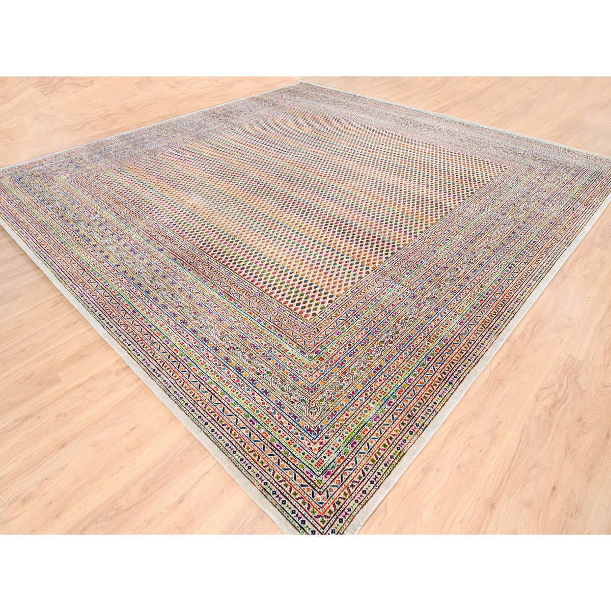 R62305%20004