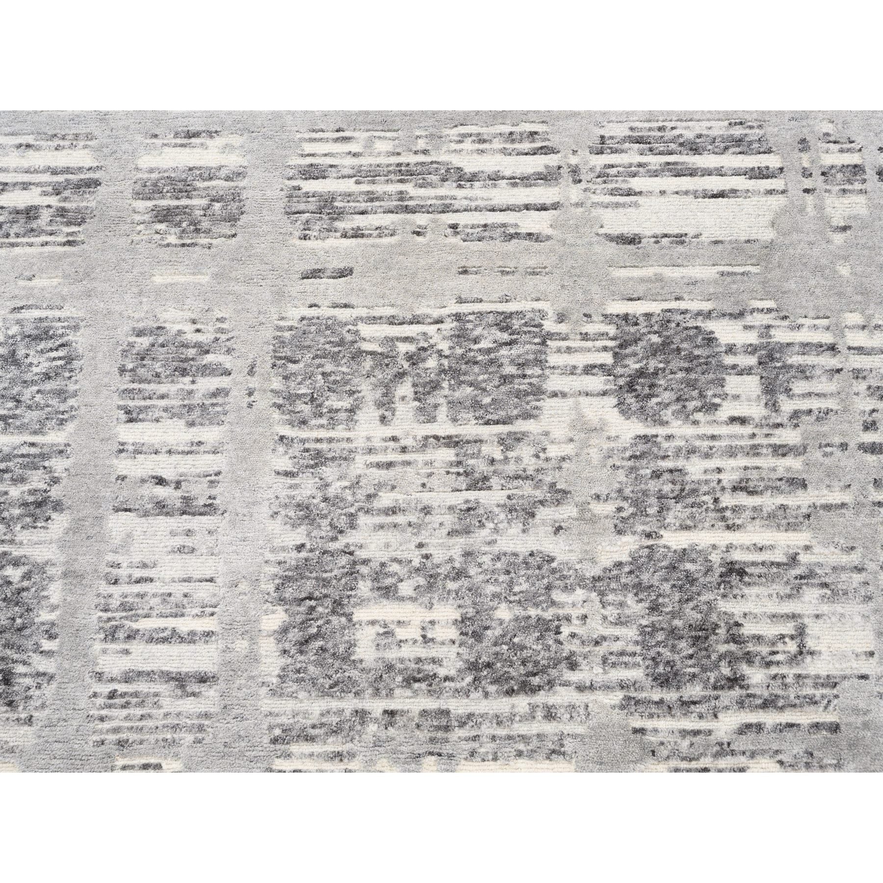 R62892%20009