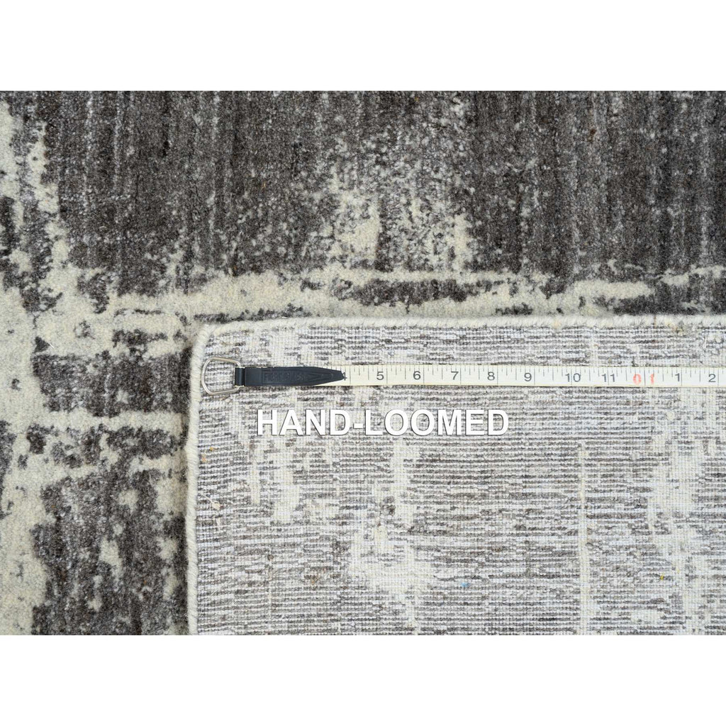 R63748%20012