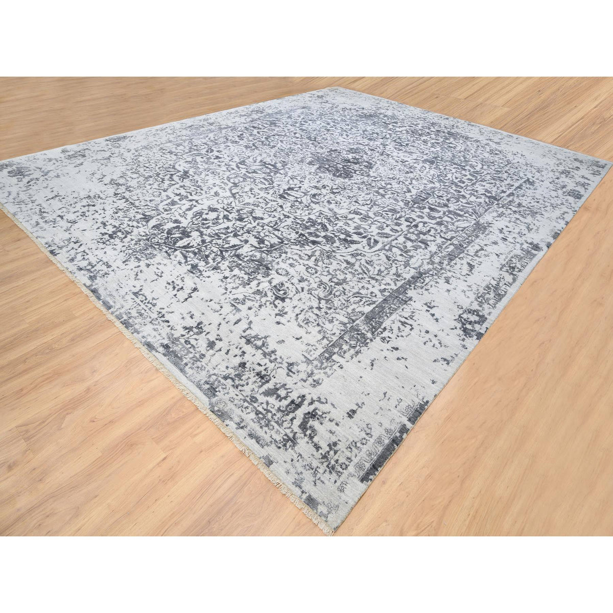 R64083%20004