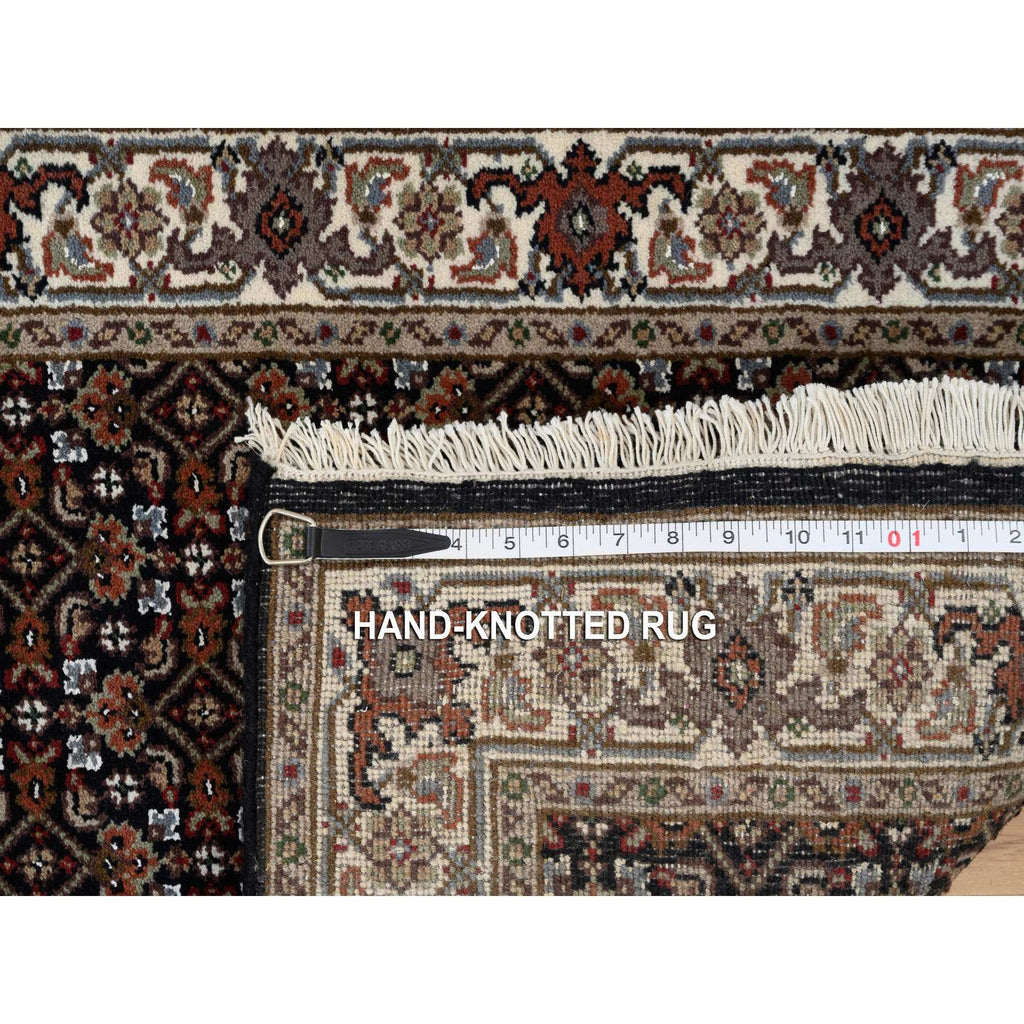 R64114%20008