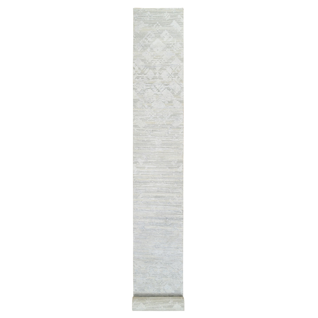 R64136%20001