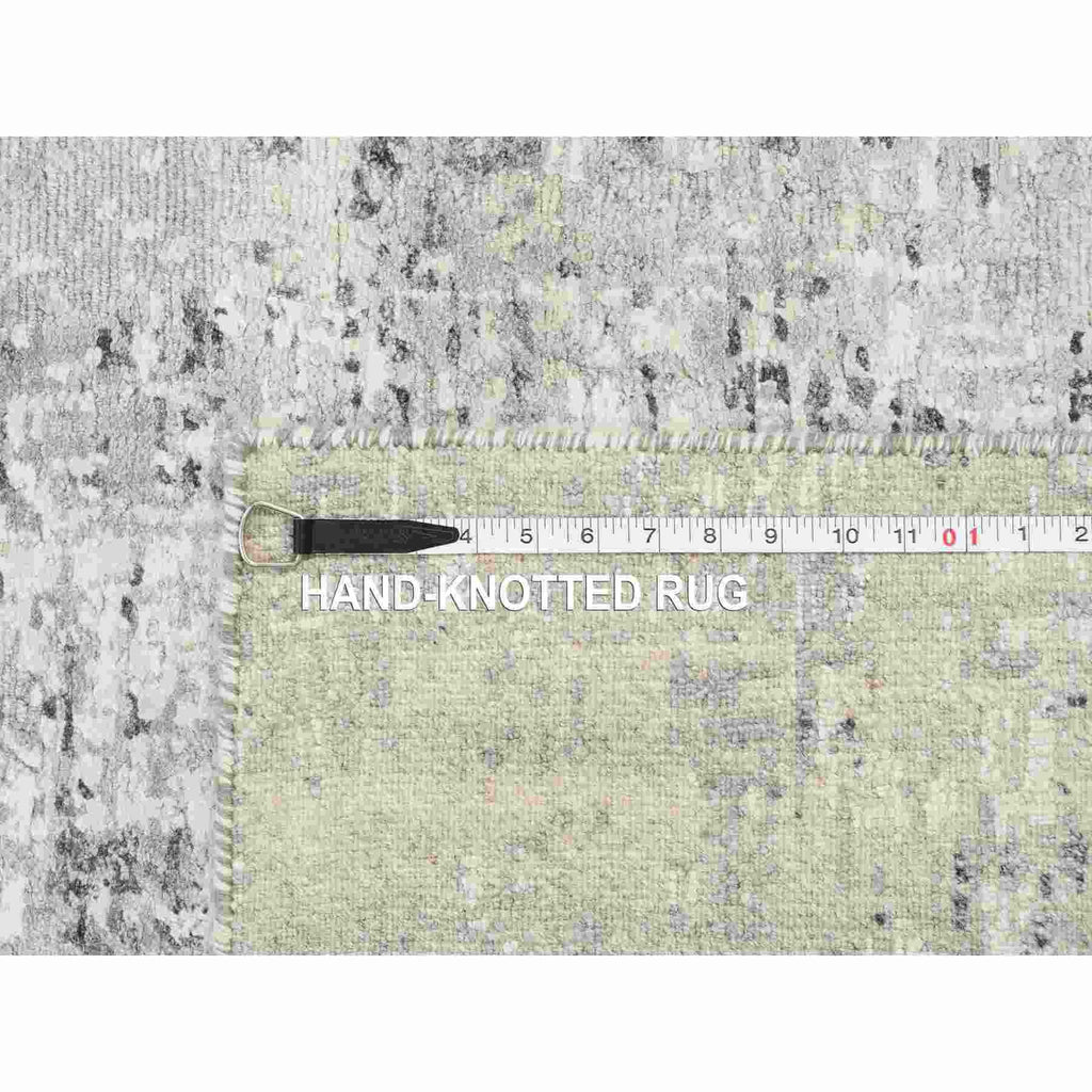 R64138%20008