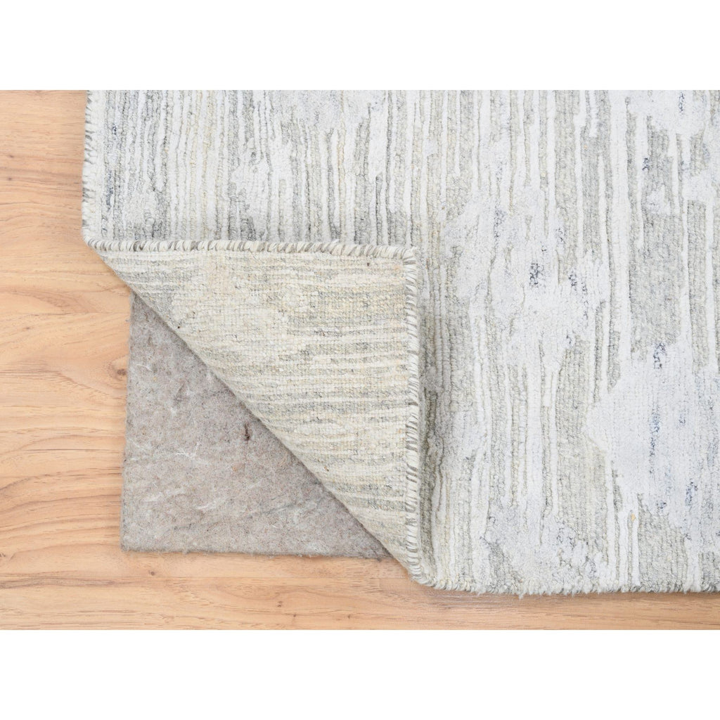 R64147%20003