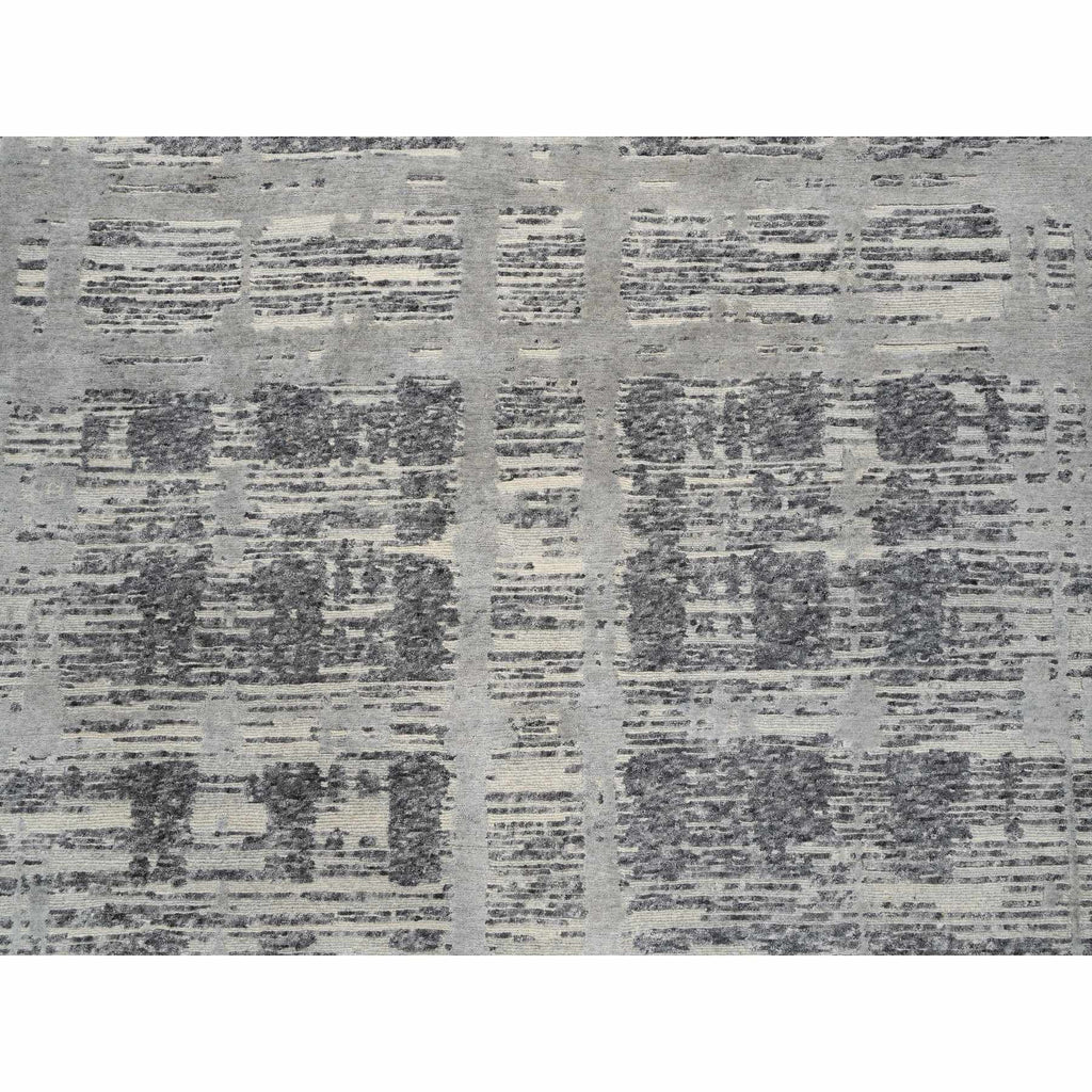 R64233%20009