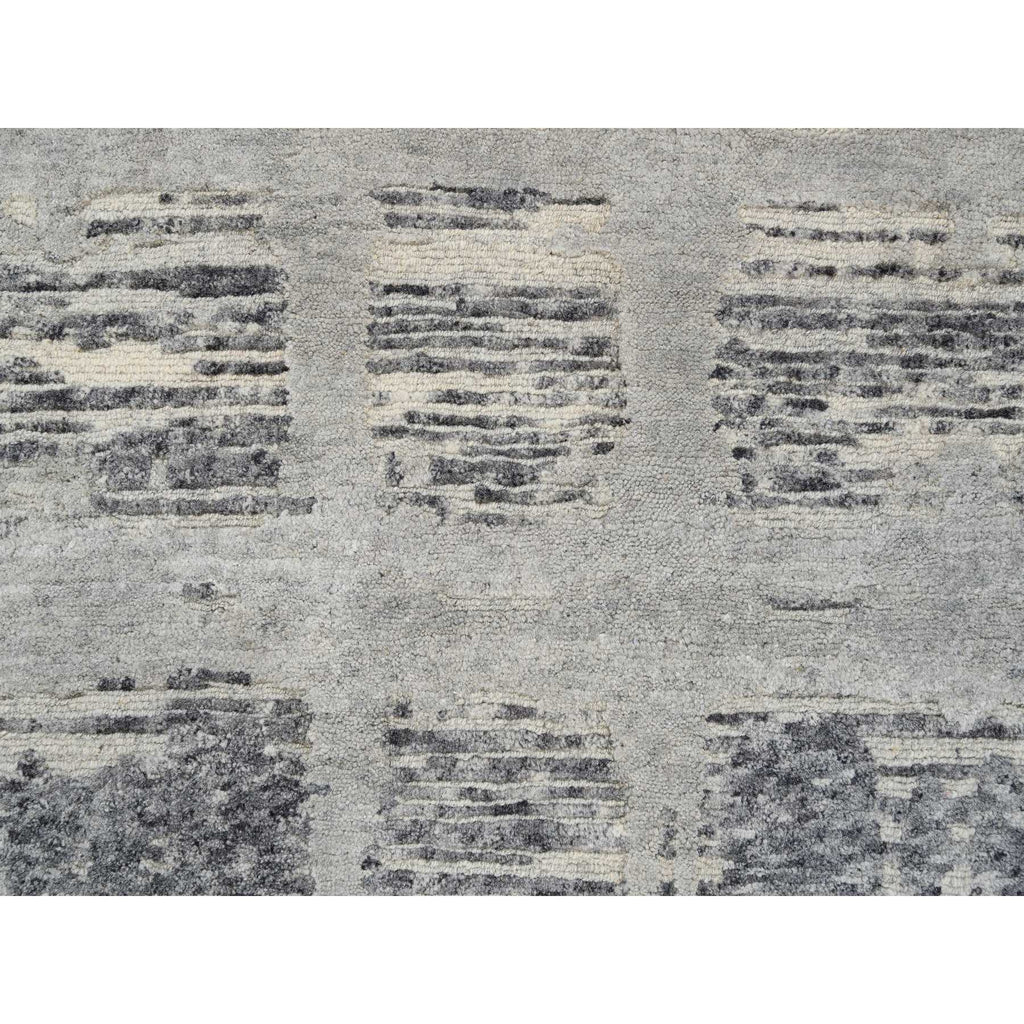 R64237%20005