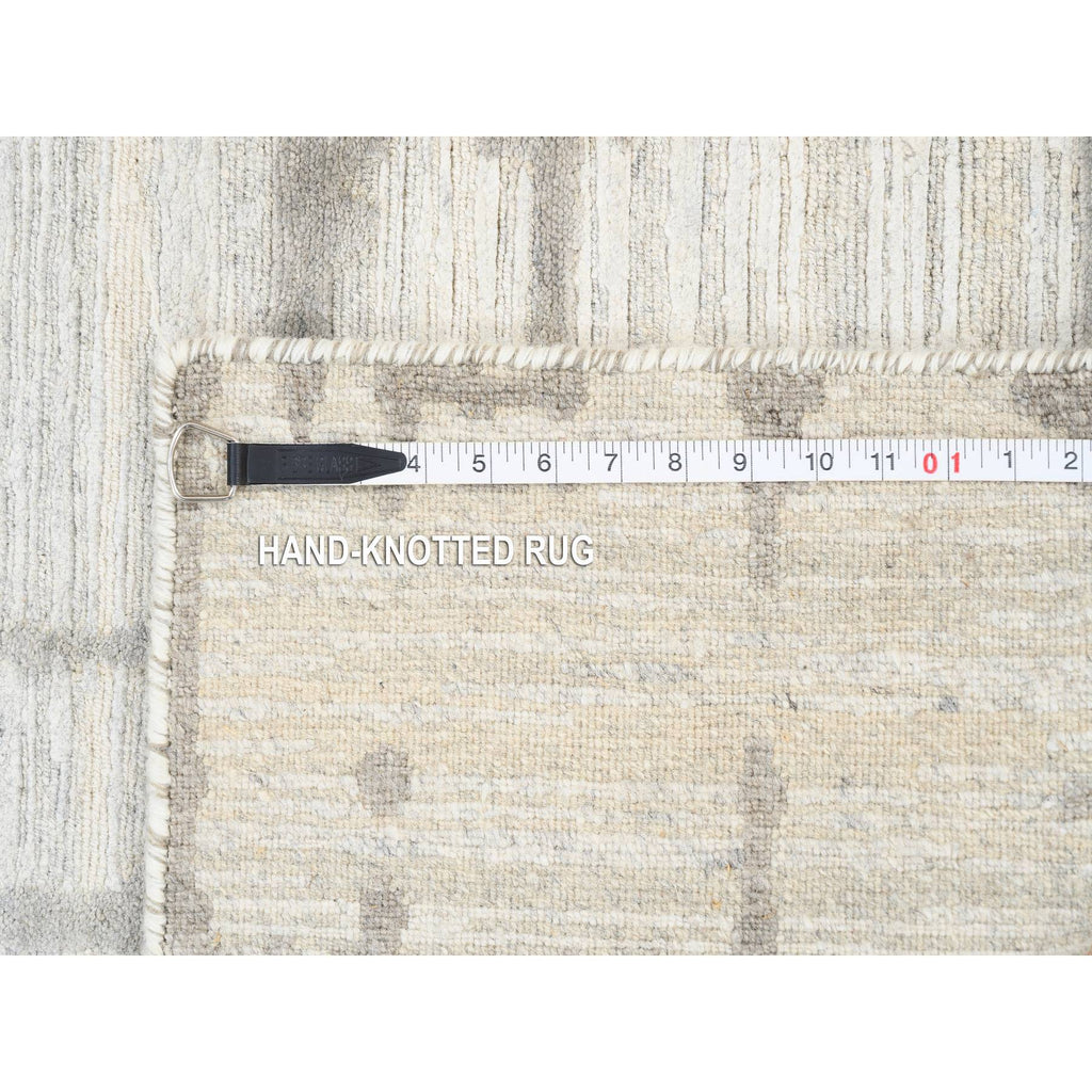 R64239%20008