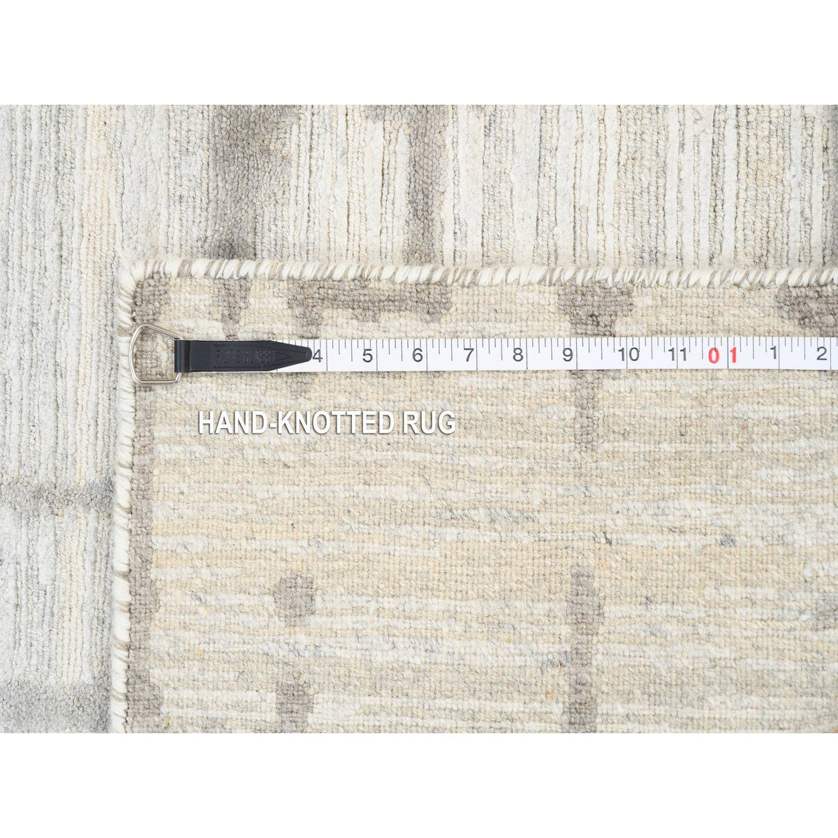 R64239%20008