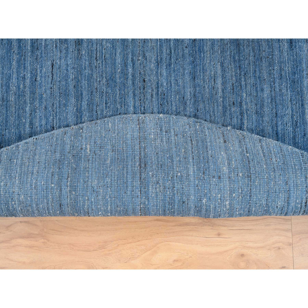 R64582%20003