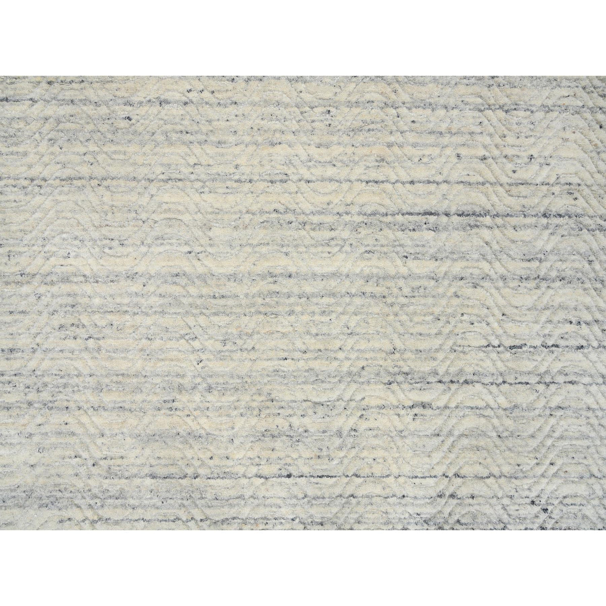 R64590%20009